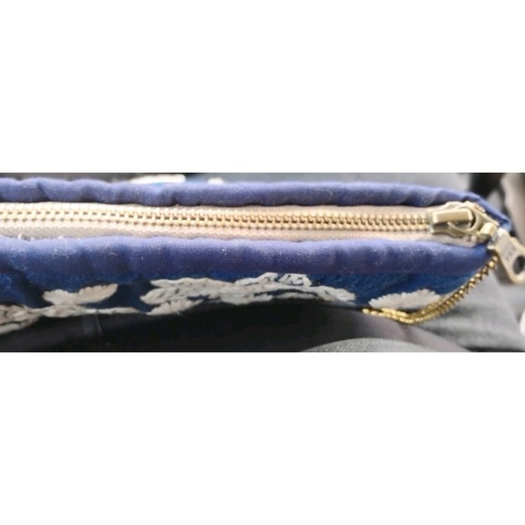 Embroidered Handbag Purse Navy White Flowers Metal‎ Chain Blue Cactus Makeup Bag - Picture 4 of 7